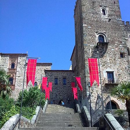 Hospederia Del Real Monasterio Hotel Guadalupe Kültér fotó