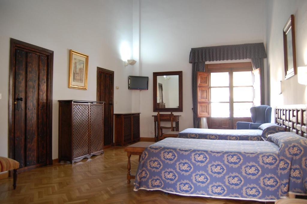 Hospederia Del Real Monasterio Hotel Guadalupe Szoba fotó