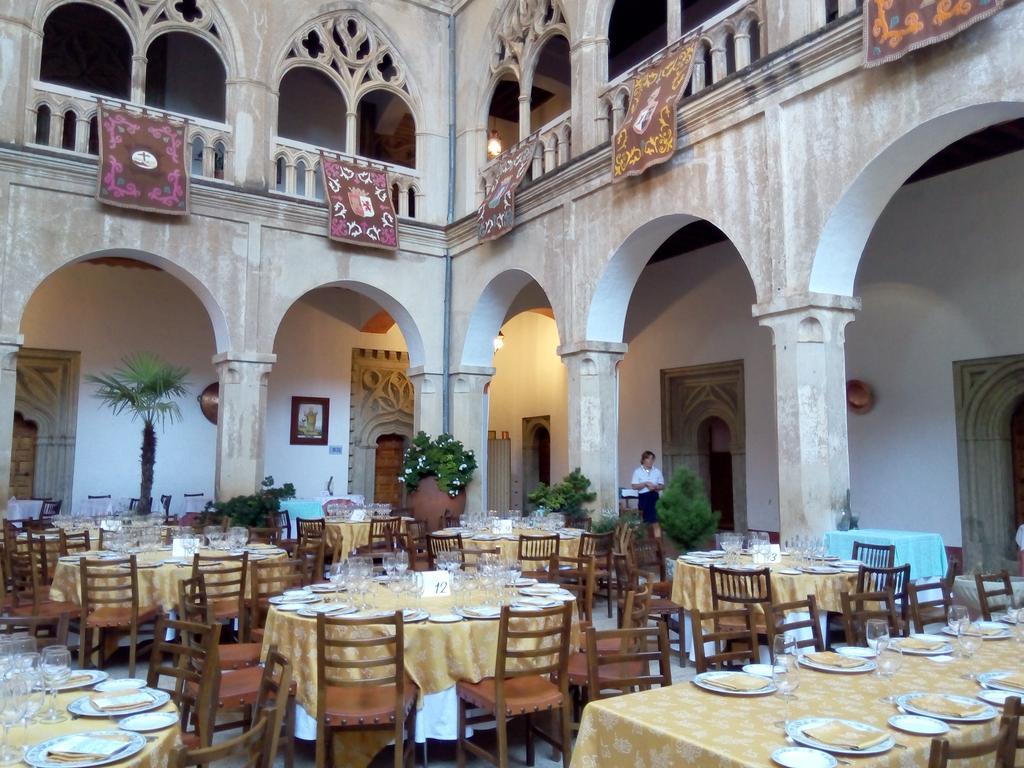Hospederia Del Real Monasterio Hotel Guadalupe Kültér fotó