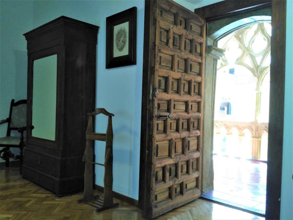 Hospederia Del Real Monasterio Hotel Guadalupe Kültér fotó
