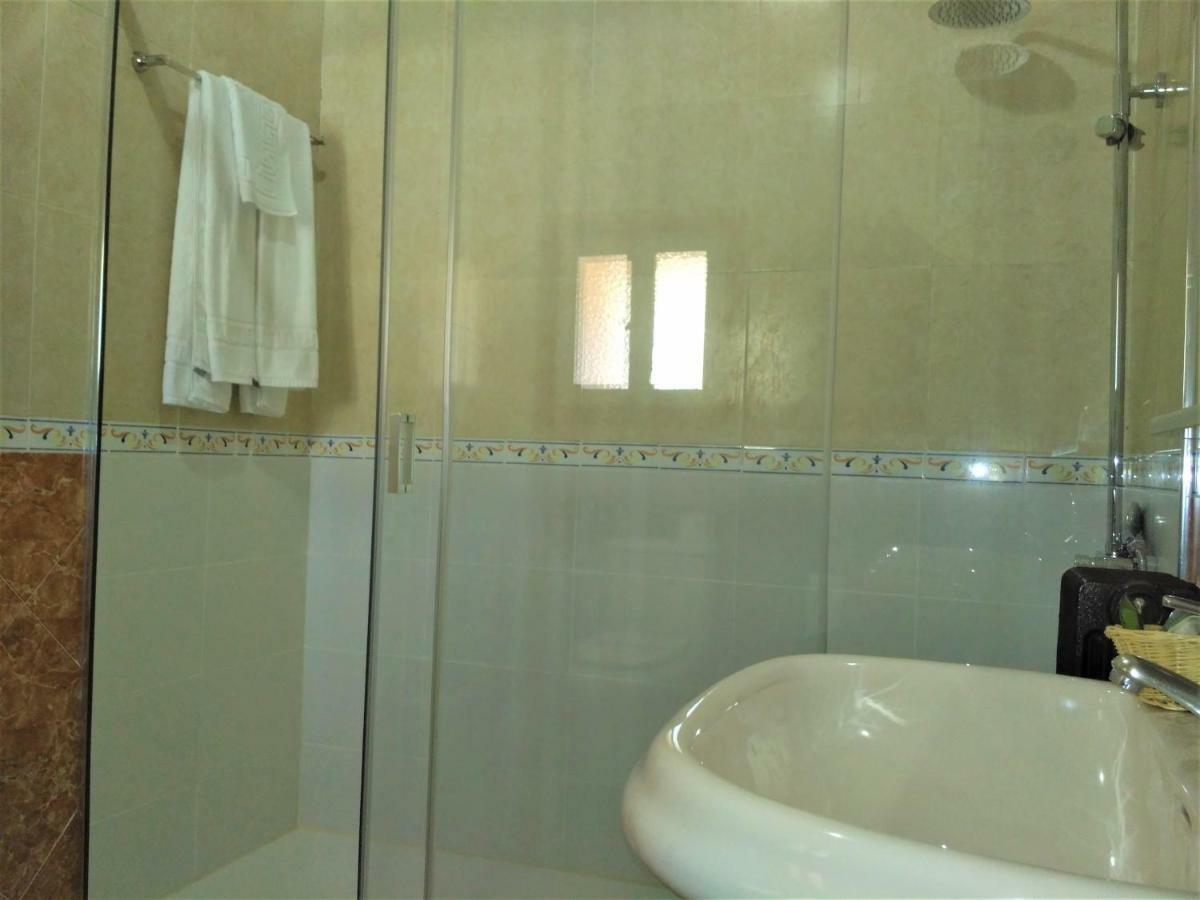 Hospederia Del Real Monasterio Hotel Guadalupe Kültér fotó